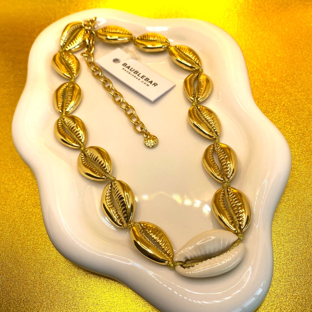 Baublebar Gold
Seashell Necklace